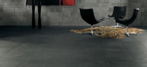 ‘Effetto cemento’ ottenuto grazie a piastrelle di ceramica Beton. 