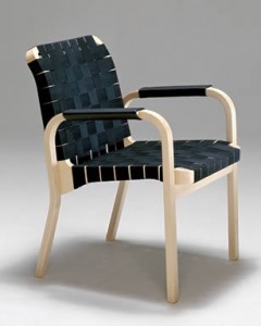 Armchair 45 da Artek.