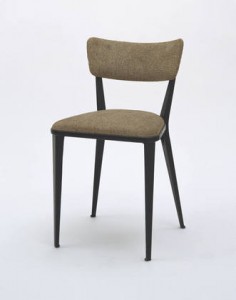 BA3 chair del 1946, in collezione al MOMA di New York.