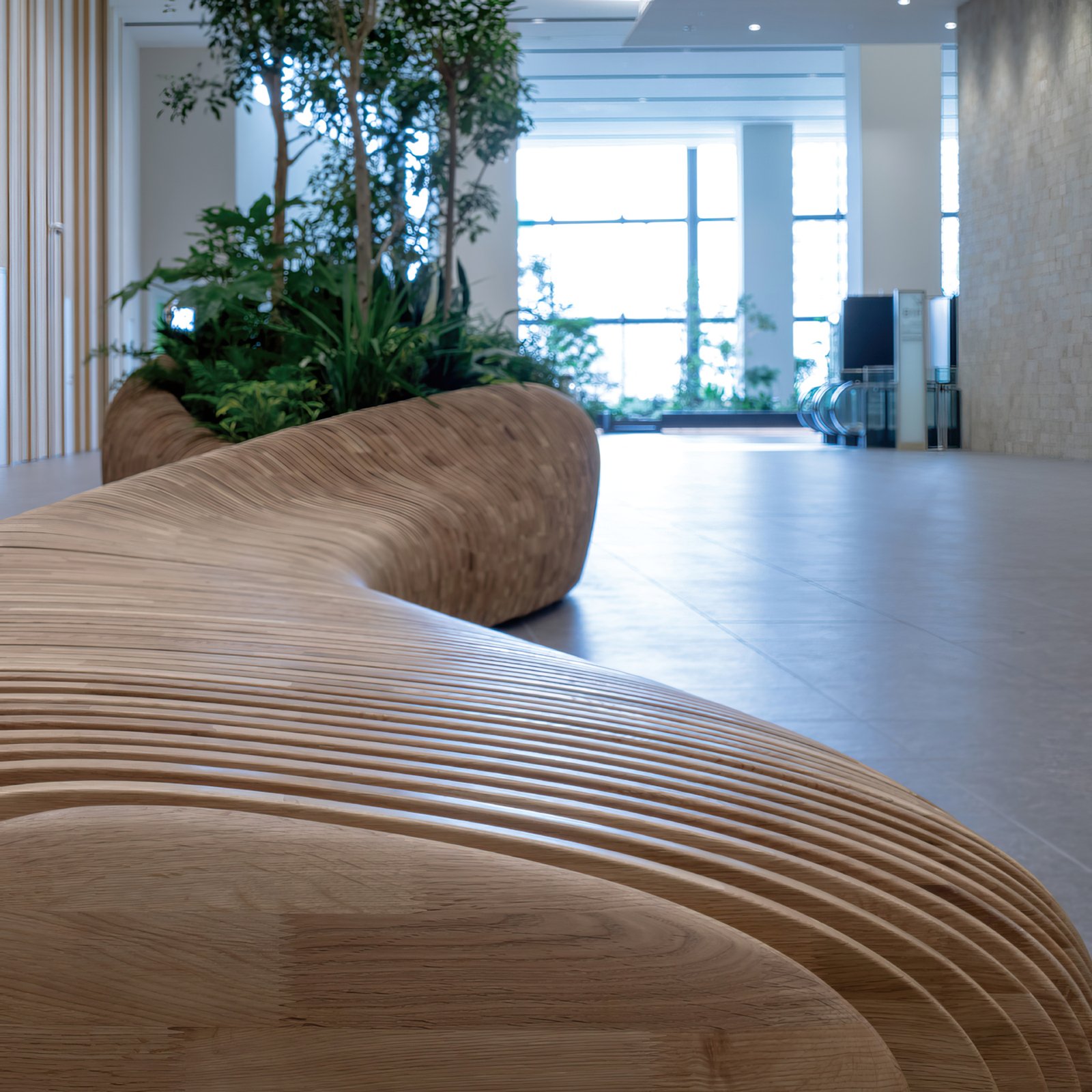 GGO Biomorphic Lobby Furniture — Yoko Komatsu and Hajime Tokura per Grand Green Osaka JV Group