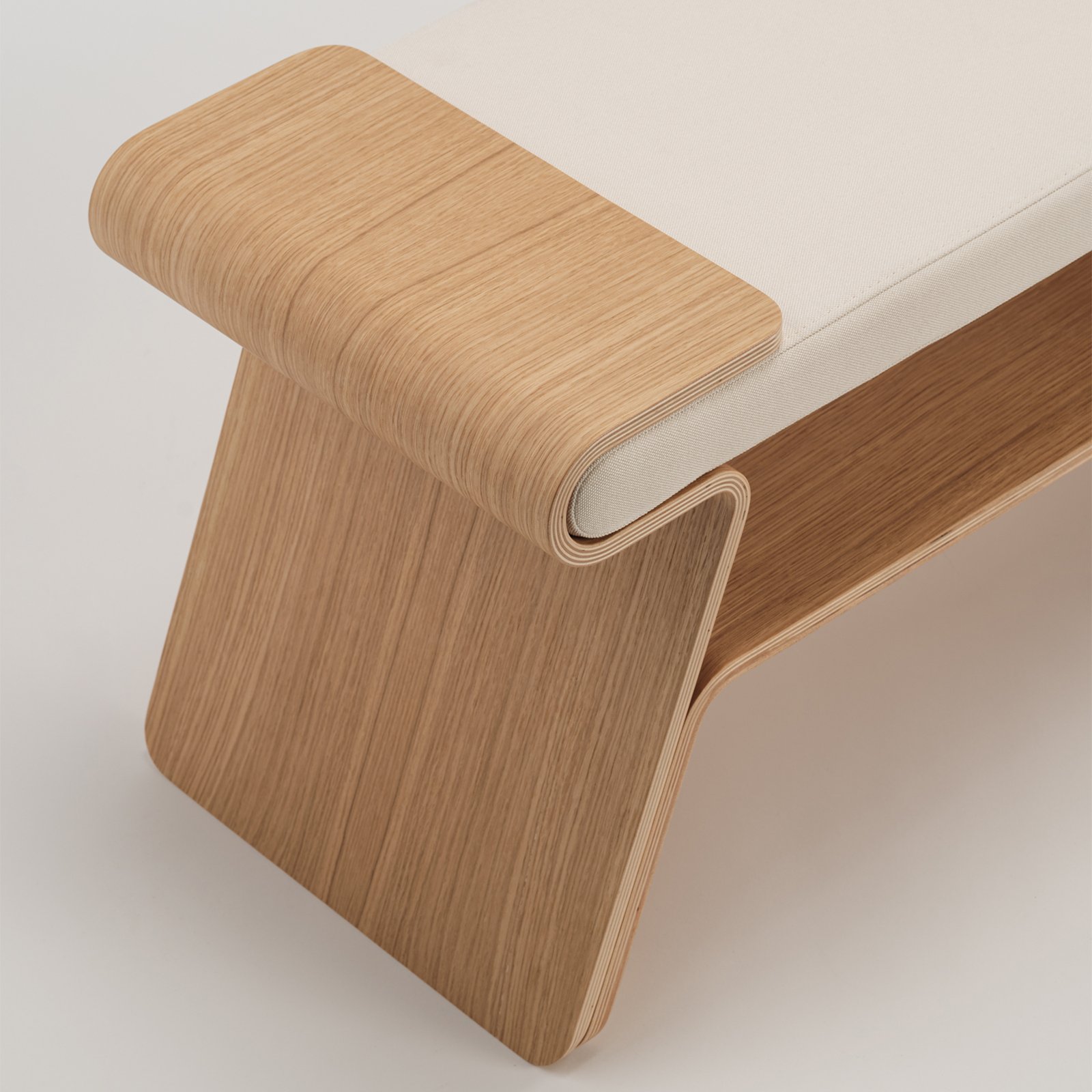 Tokyo Multifunctional Bench — Joao Teixeira per Oftwise